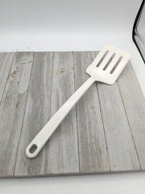 Vintage Ultratemp Serrated Slotted Spatula White Turner Flipper Robinson